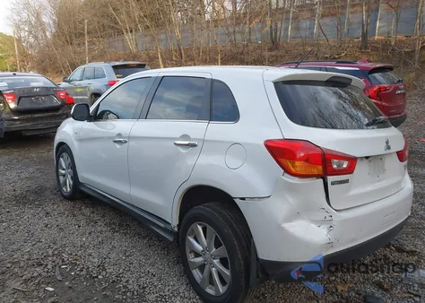 2015 Mitsubishi Outlander Sport Se z USA, uszkodzony, nr VIN 4A4AR4AU8FE039619